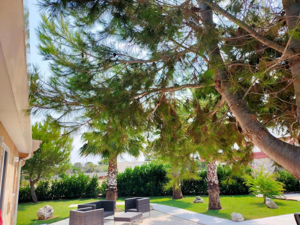 Il Giardino Deluxe Villa Lizzanello Eksteriør bilde